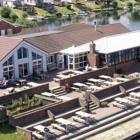 The Hygge Retreat At 7 Lakes Country Park, Lincolnshire Villa Crowle  Exterior photo